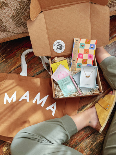 Mother's Day Gifting Box | Mama Necklace