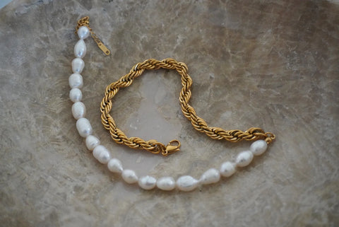 Willow Pearl + Chain Necklace