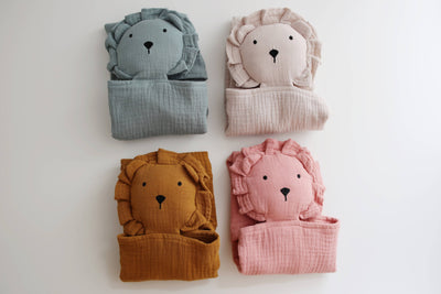 Organic Cotton Lion Lovey Blanket | Natural