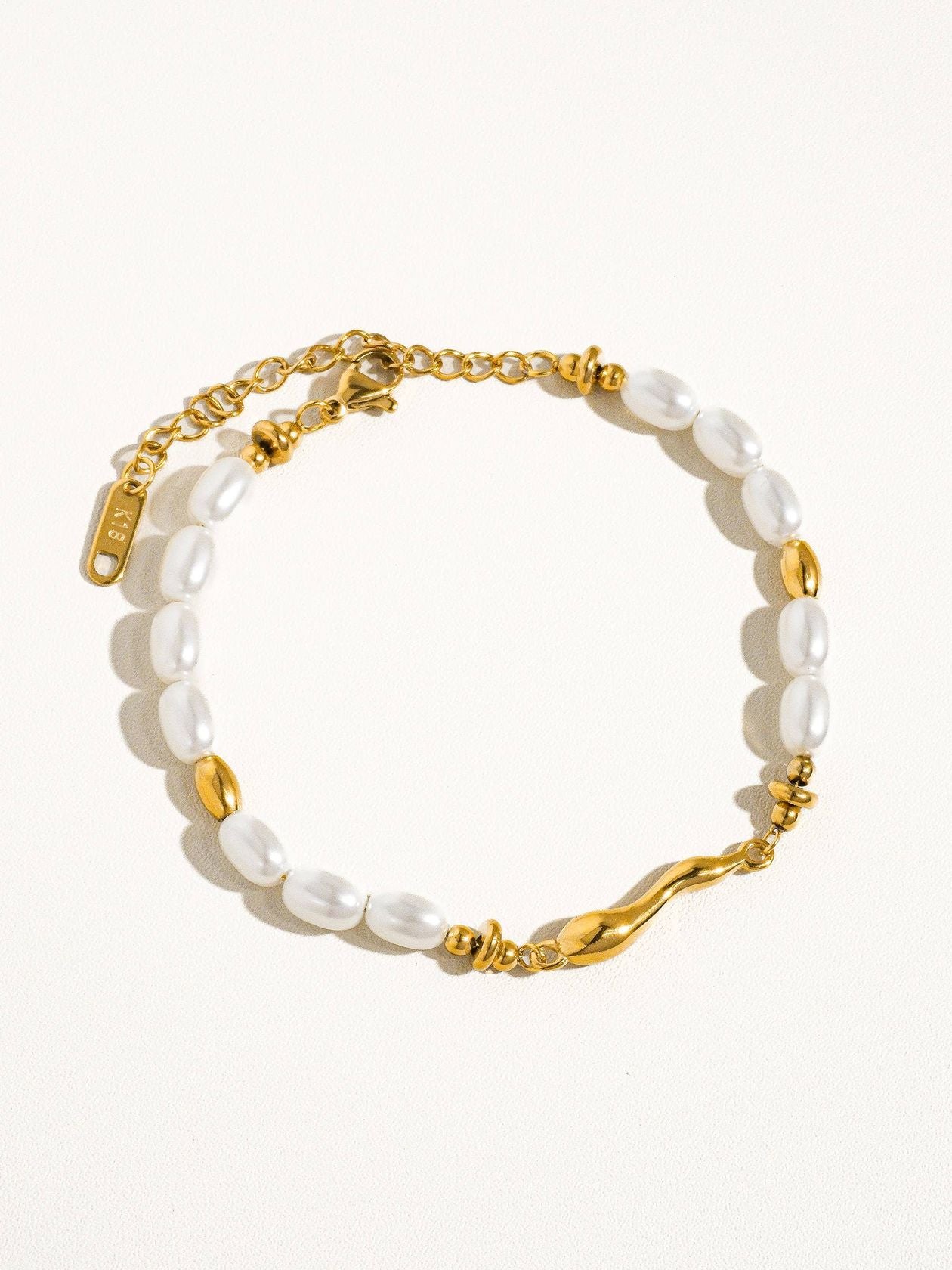 Lizzy Non-Tarnish Pearl Bracelet