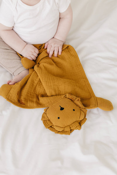 Organic Cotton Lion Lovey Blanket | Toffee