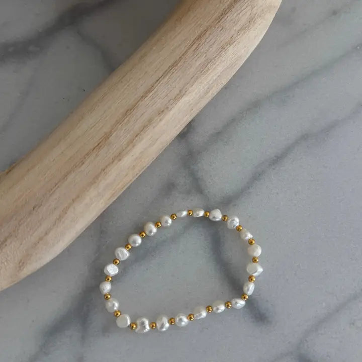Poppy Pearl Beaded Bracelet