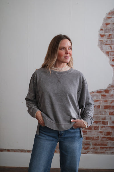Jessie Everyday Crewneck