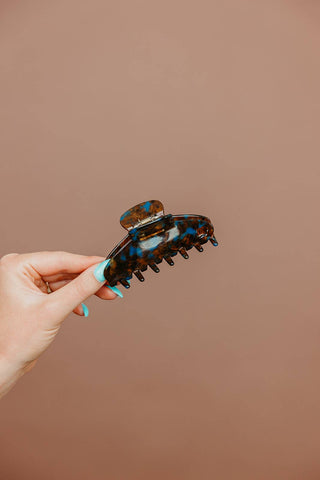 KAXI House of Her | Tortoise Teal Claw