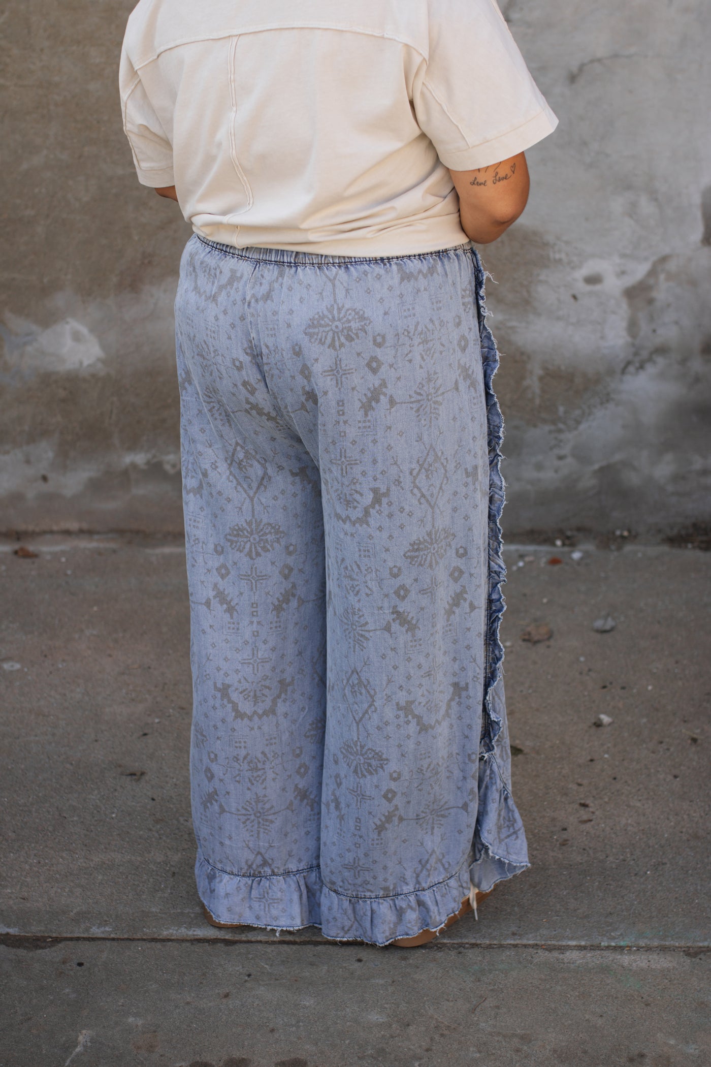 Riley Ruffle Chambray Print Pants