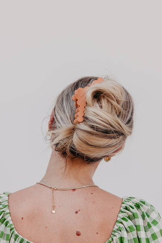 KAXI Scalloped Midi Hold Everything Claw