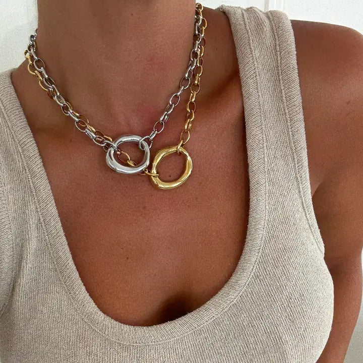 Scotty Circle Pendant Necklace