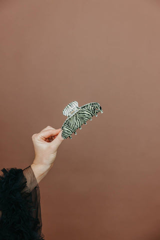 KAXI House of Her | Zebra Claw