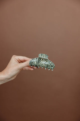 KAXI House of Her | Zebra Claw