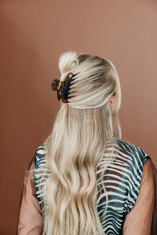 KAXI House of Her | Tortoise Teal Claw