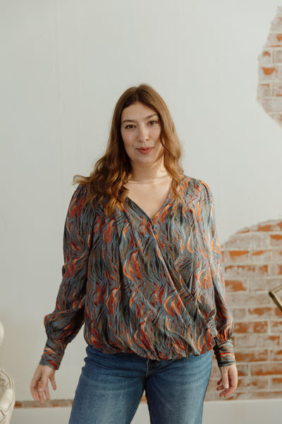 Mrs. Independent Blouse