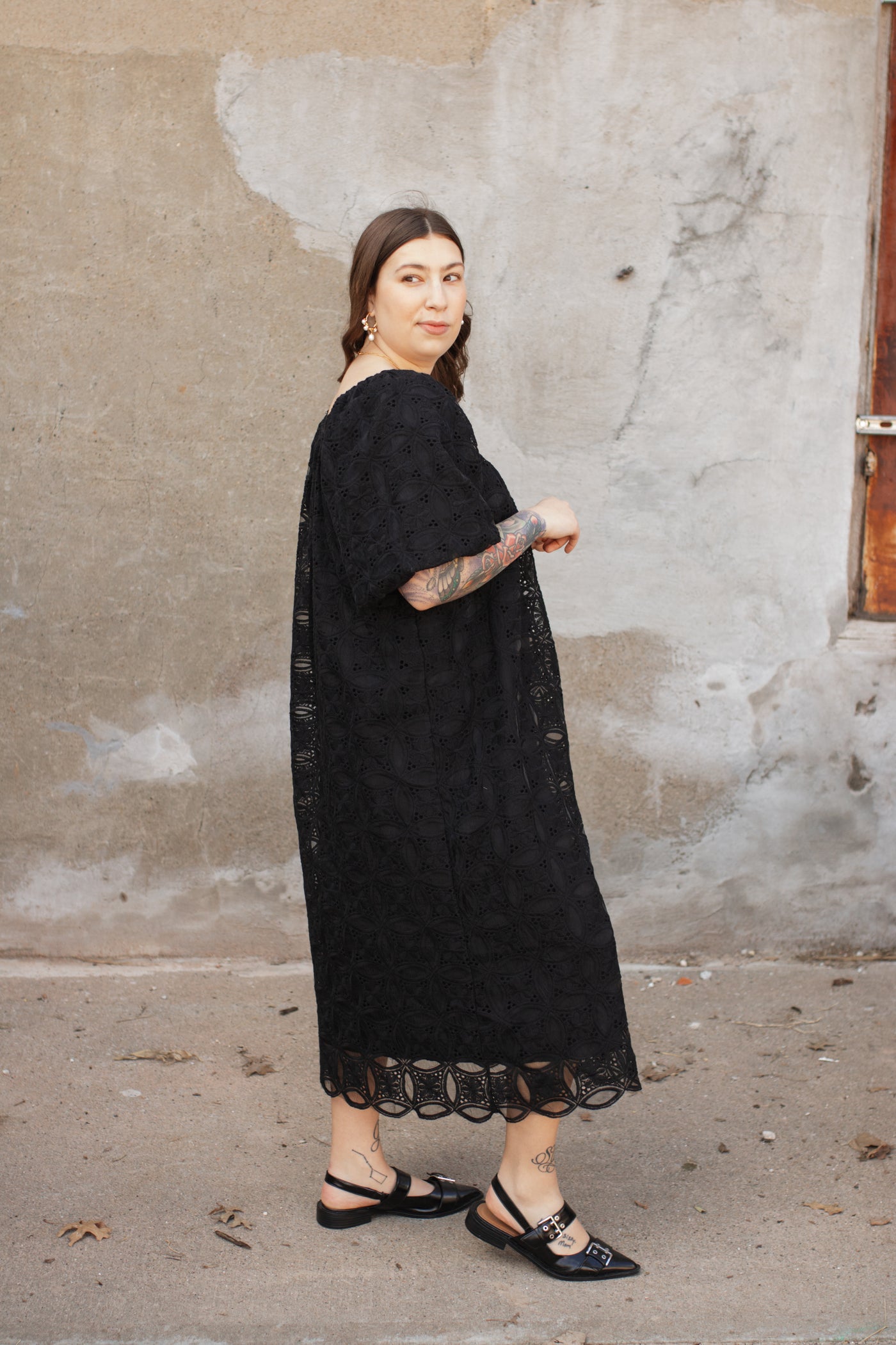 Lillian Lace Puff Sleeve Midi Dress | Black