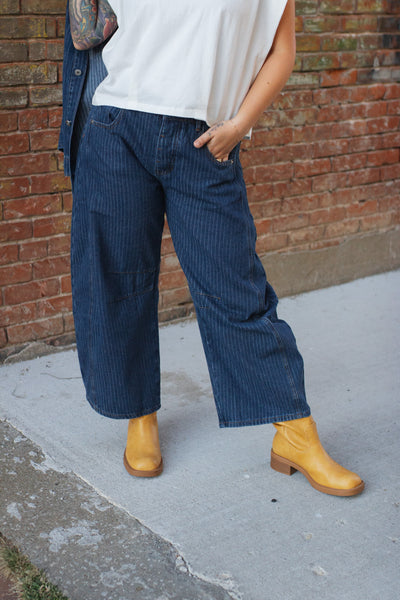 Rhea Stripped Barrel Leg Jeans