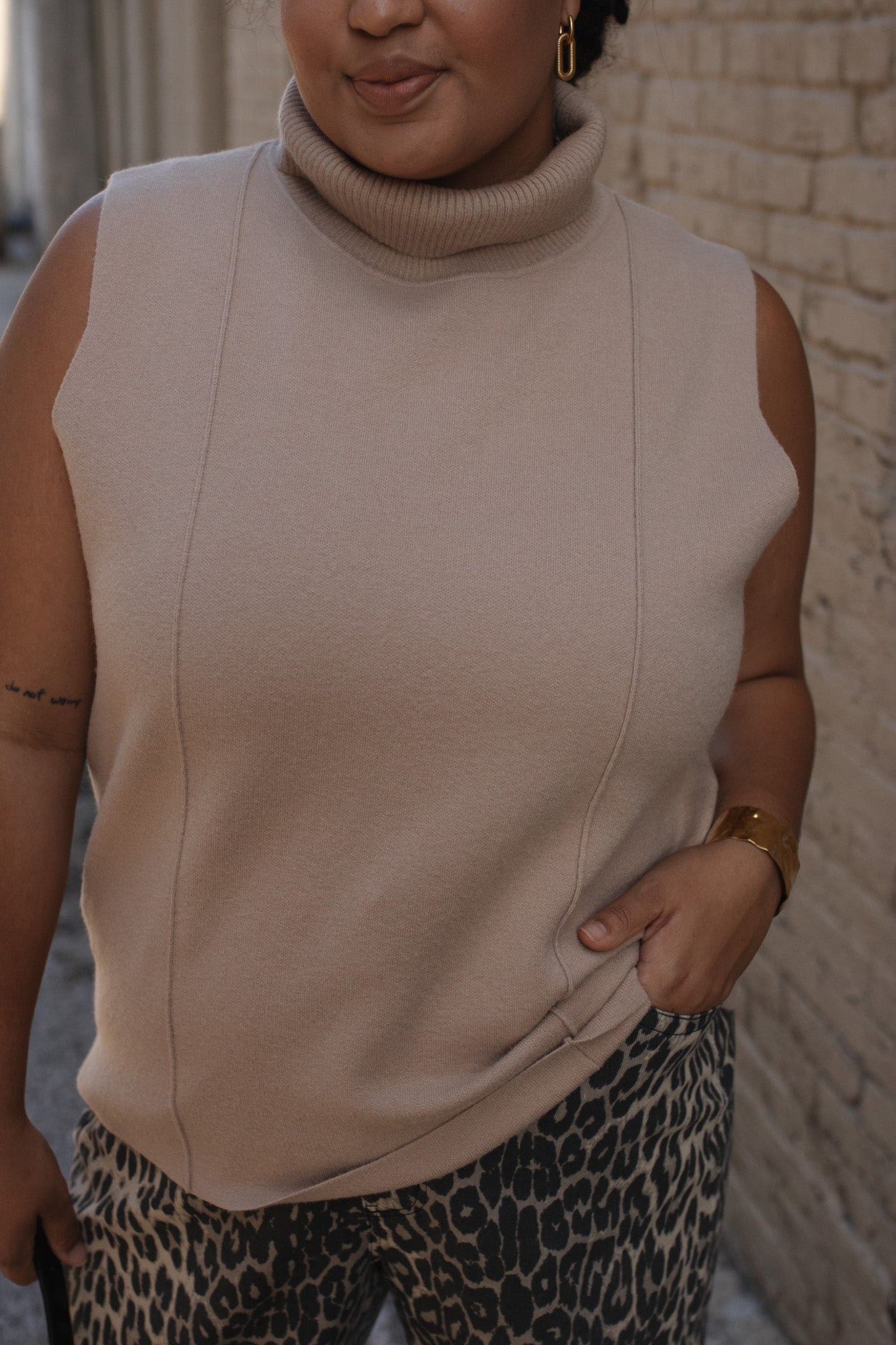 Olivia Sleeveless Cowlneck Sweater