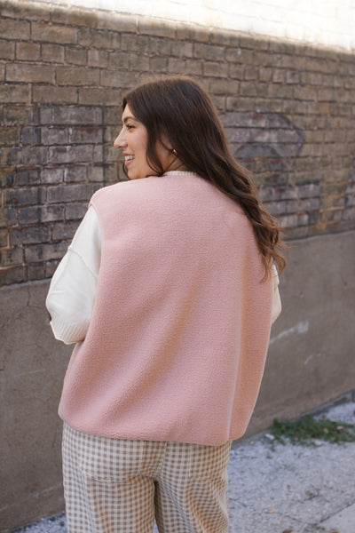 Nellie Lightweight Sherpa Vest – Blush Pink