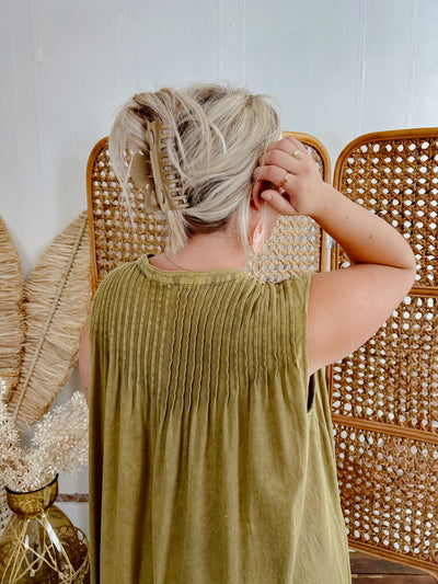 Walk My Way Pleat Button Dress