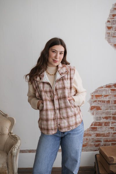 Emery Snap Button High Neck Vest | Blush