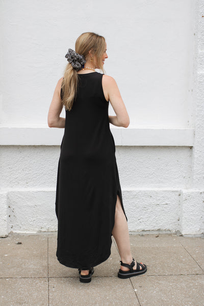 Kally Crewneck Midi Dress
