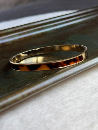 Reilly Tortoise Hinged Bangle