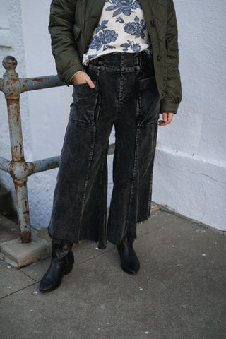 Kara Corduroy Wide Leg Pants | Black