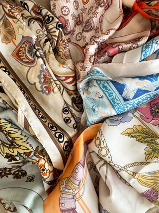 Ellie 28" Wallpaper Floral Scarves