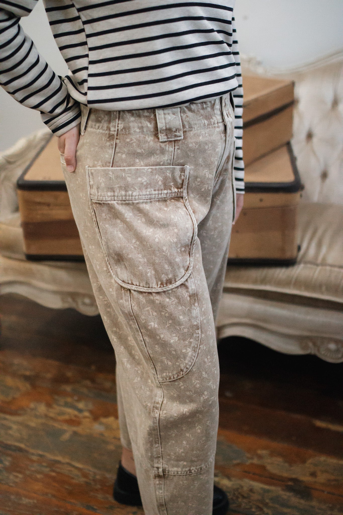 Willa Vintage Washed Floral Barrel Jeans