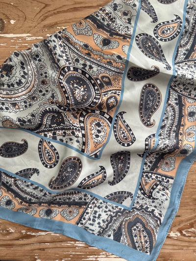 28" Wallpaper Floral Scarf | Cerulean