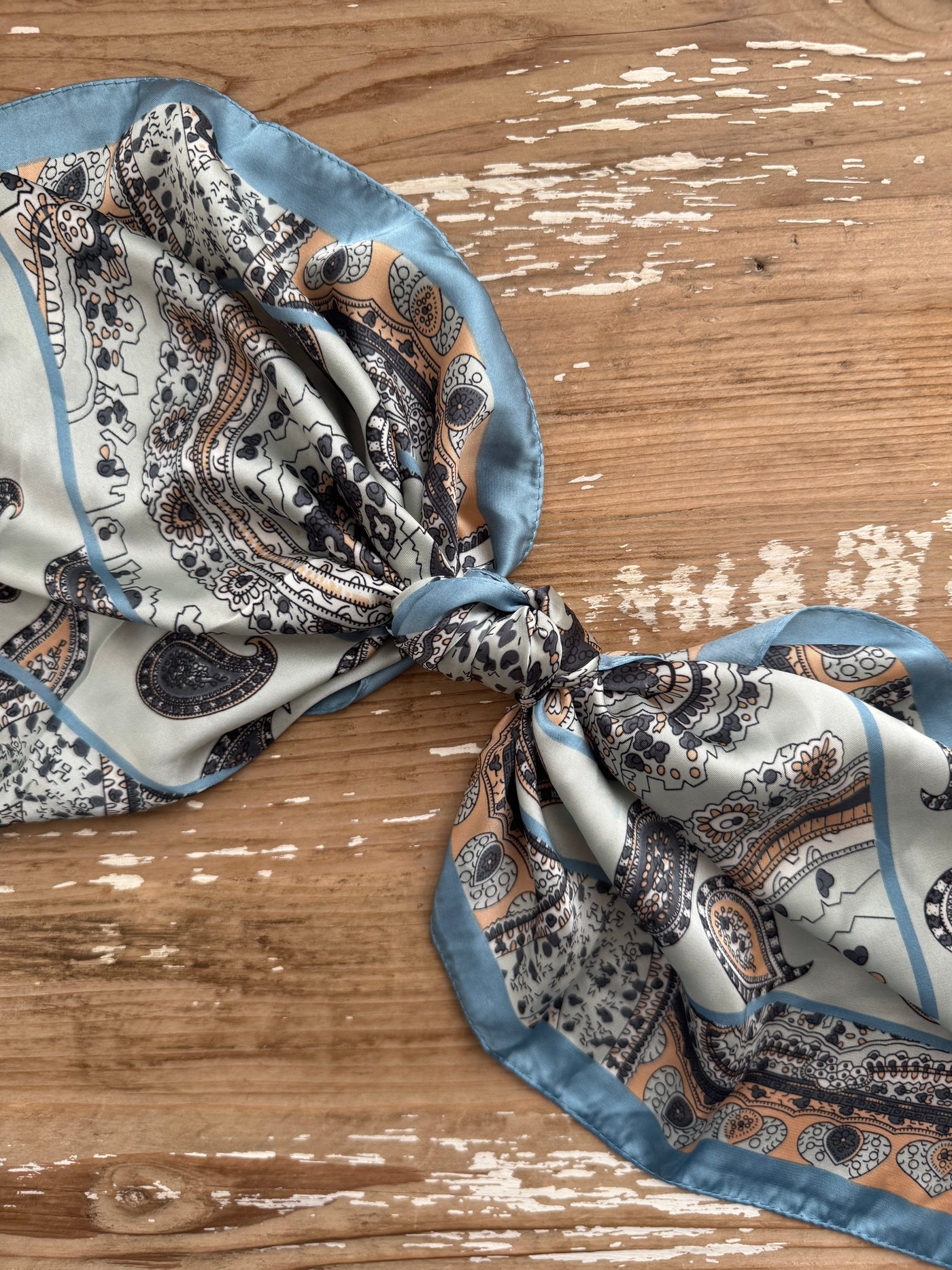 28" Wallpaper Floral Scarf | Cerulean