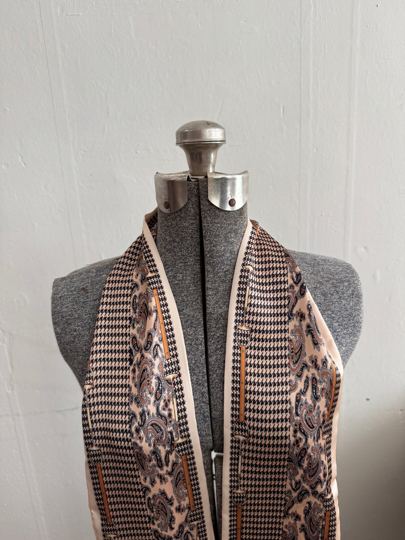 Chunky Twilly Scarf | Houndstooth