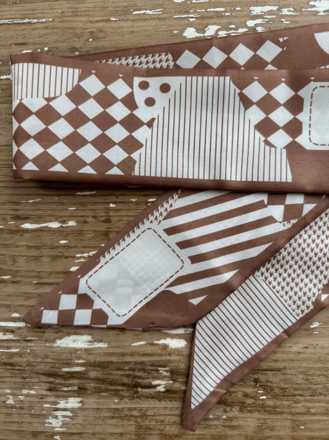 Classic Twilly Scarf | Geometric