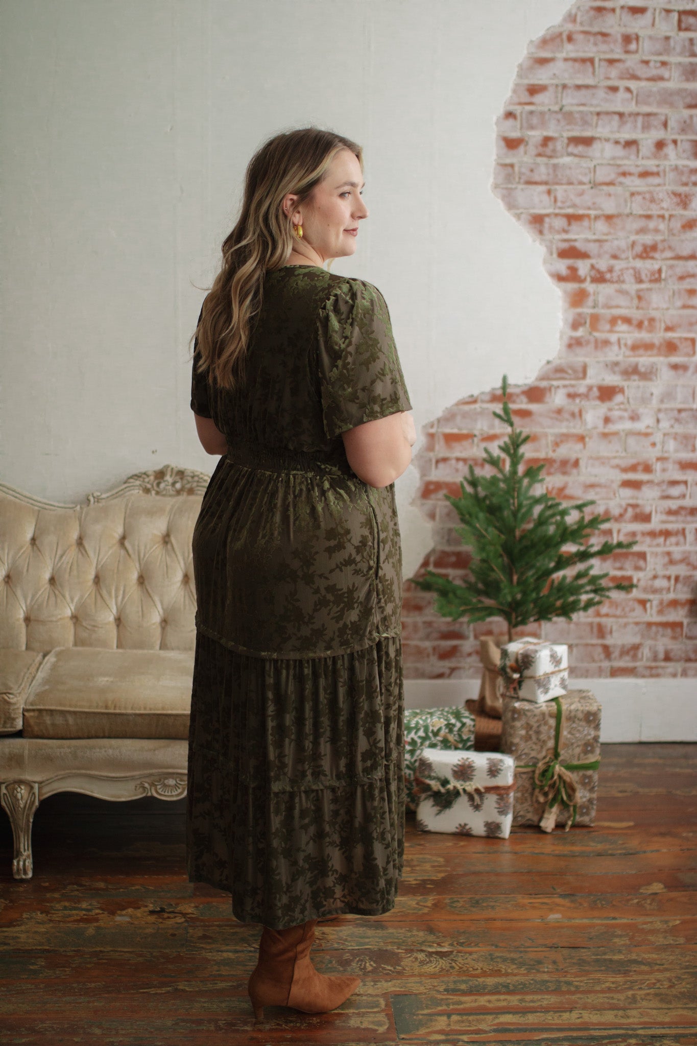Nadine Vintage Floral Velvet Midi Dress