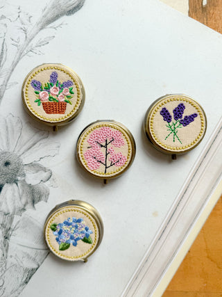 Floral Embroidered Compact Case With Mirror