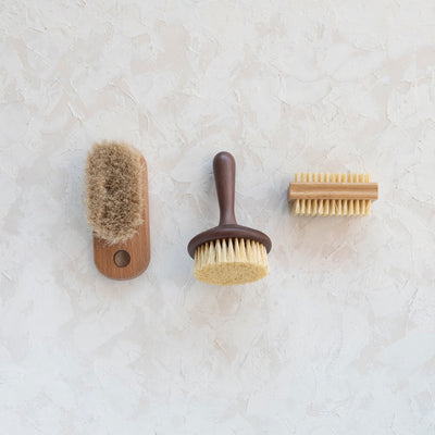Natural Bamboo + Polyester Brush