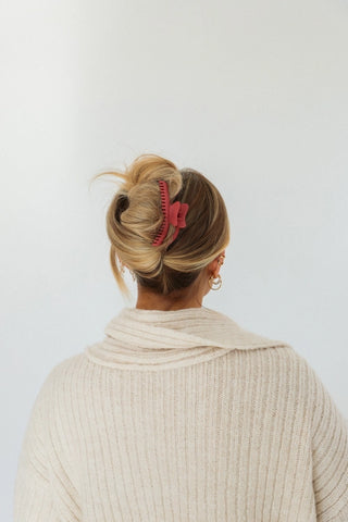 KAXI Wavy Midi Hold Everything Claw