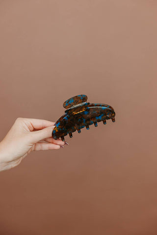 KAXI House of Her | Tortoise Teal Claw