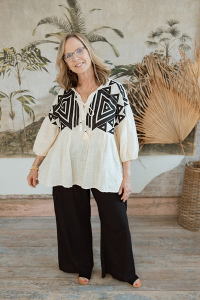 Effortlessly Chic Pocket Detail Pants