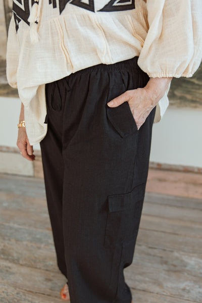 Effortlessly Chic Pocket Detail Pants