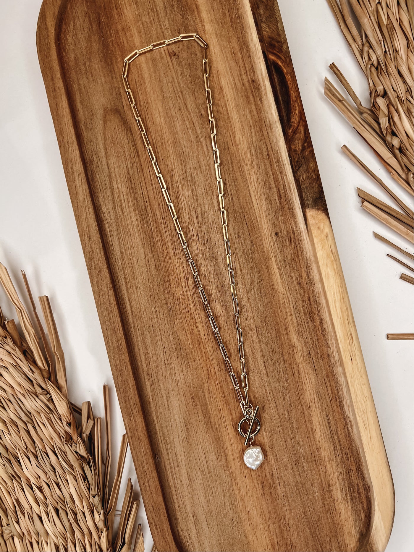 Toggle Link Chain Disc Pearl Charm Necklace